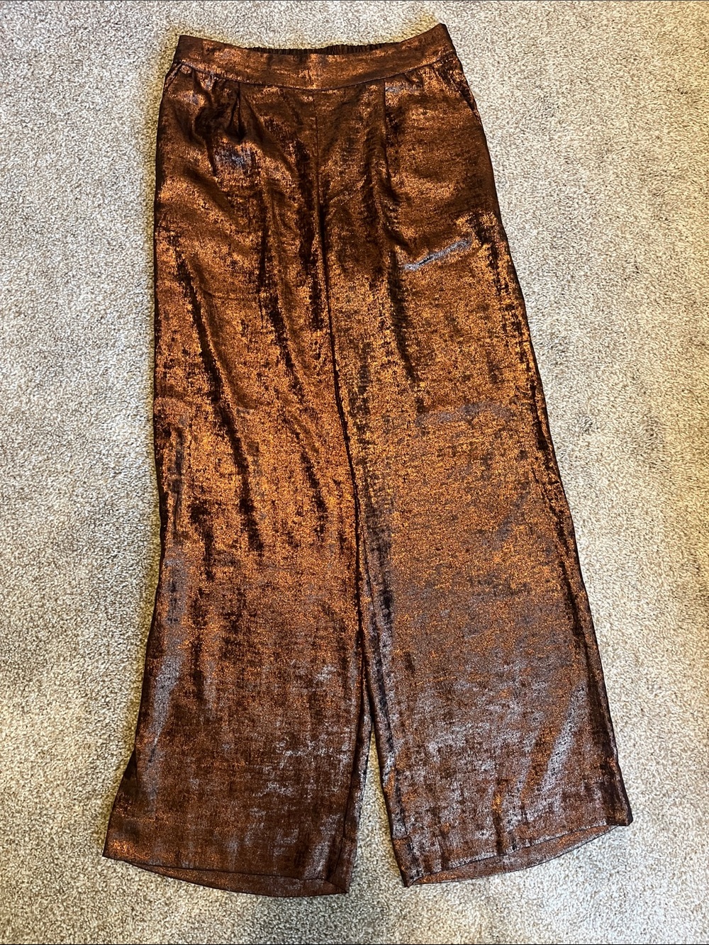 Metallic high rise fun pants! ✨